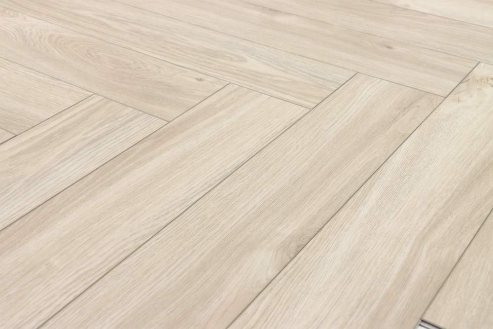 Кварцвиниловый SPC ламинат Cronafloor Herringbone Дуб Ницца H002 венгерская елка 640×128×4,5